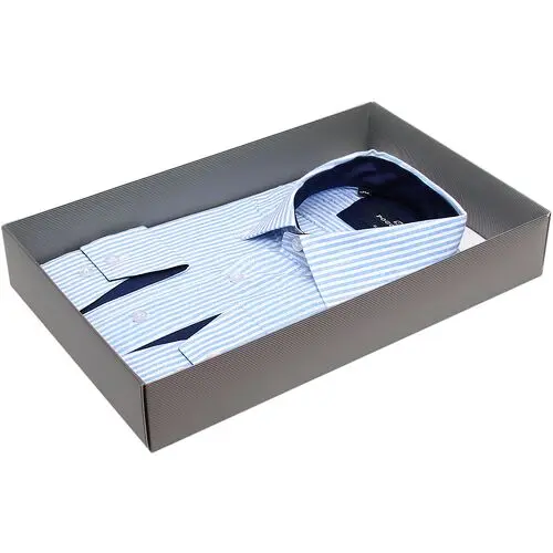 Модная приталенная рубашка голубого цвета в полоску