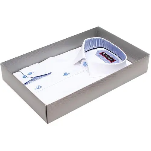 Строгая приталенная рубашка белого цвета