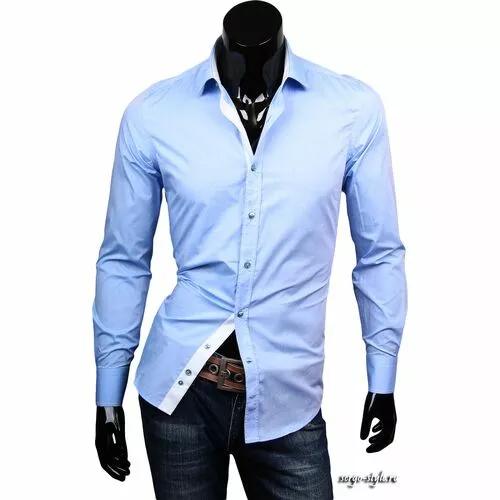 Голубая приталенная мужская рубашка с длинным рукавом