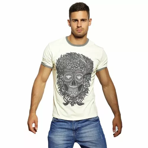Яркая мужская футболка цвета айвори (Алмазный череп)